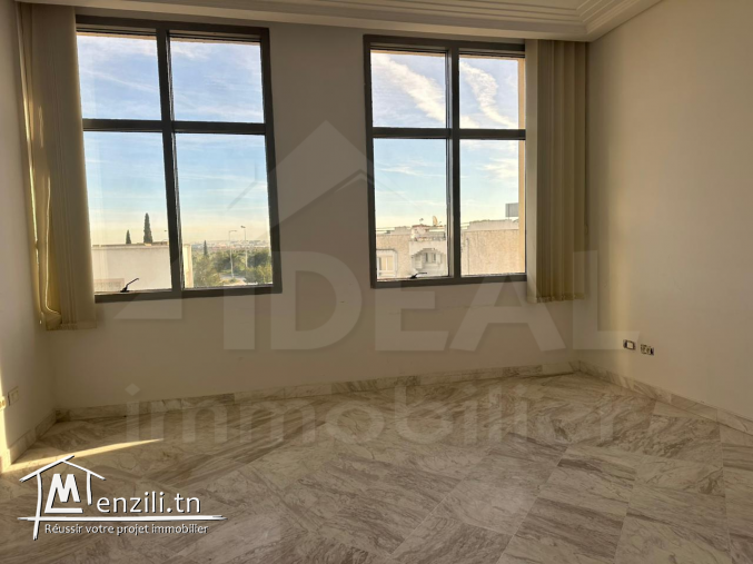 AL Bureau 5p au lac1