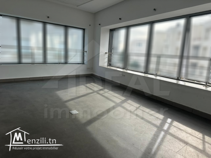 AL Bureau 220m² au Lac2