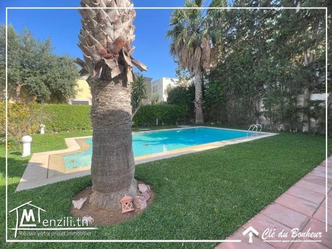 Villa Haut Standing de 1000 m² à Chotrana 2