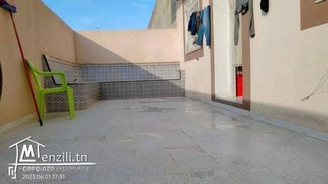 Maison  A vendre Superficie total 229m²