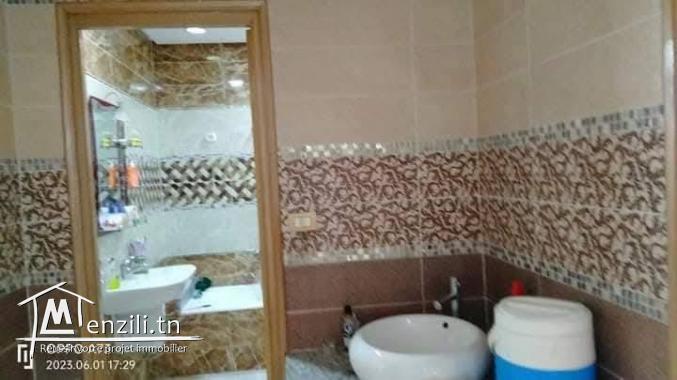 Maison  A vendre Superficie total 229m²