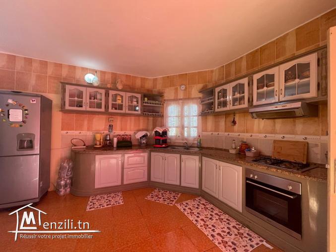 Jolie maison 3 chambres bien équipée à Tezdaine avec vue sur la lagune