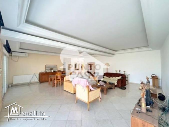 Rez-de-chaussée de villa zone touristique