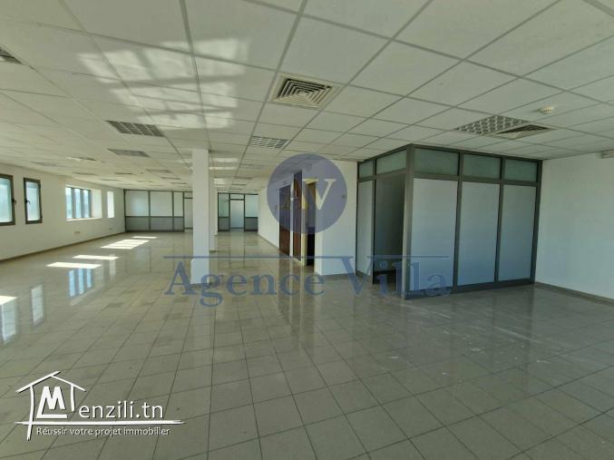 un étage de 250m² au lac 1