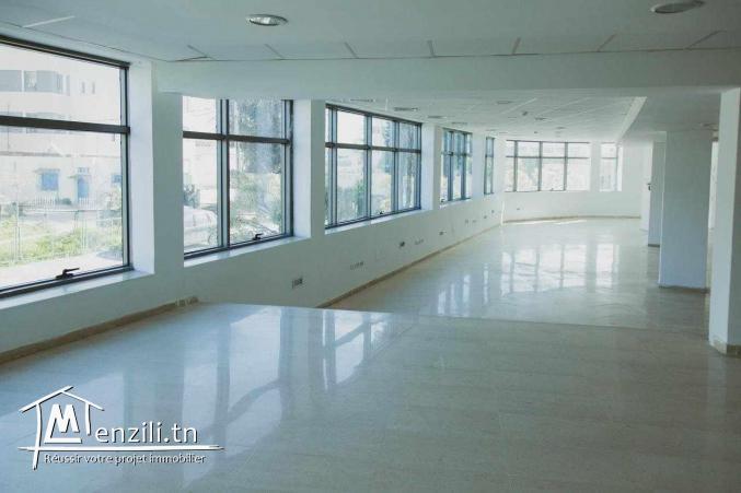 Très joli bureau 330 m² en open space à alain savary