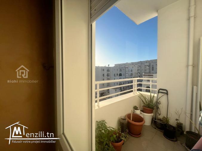 appartement s+4 de 144 m²  dans une résidence avec ascenseur