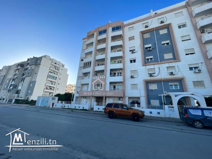 appartement s+4 de 144 m²  dans une résidence avec ascenseur