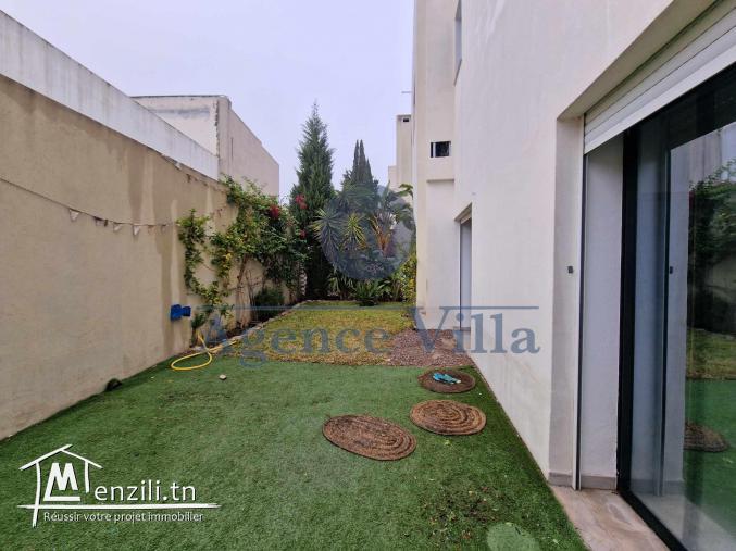 un duplex s+4 à marsa plage