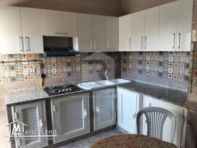 À LOUER (Annuelle) un appartement s3 meublé situé à Cité Erriadh près Faculté de Droit