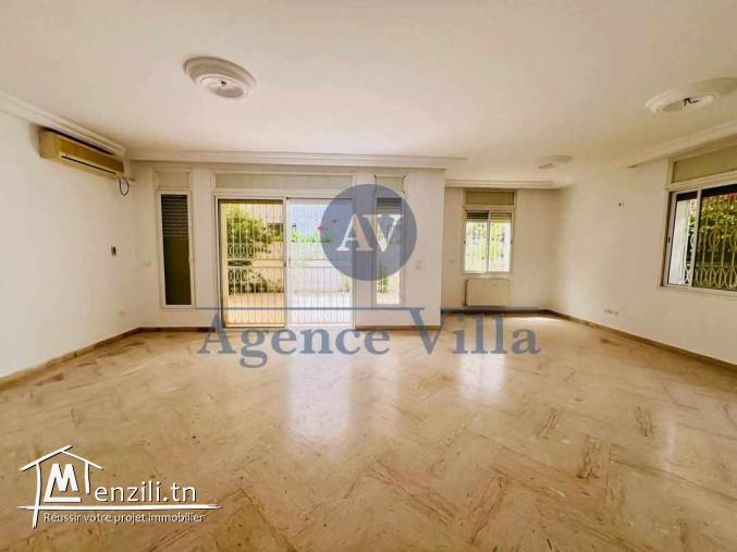 une villa s+3 à la marsa