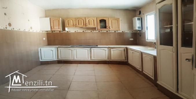 Villa 3 étages à naasen