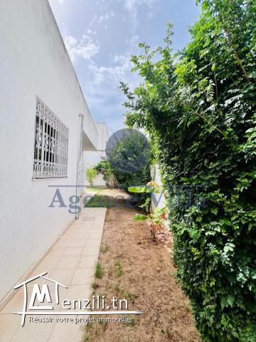 une villa s+3 à la marsa