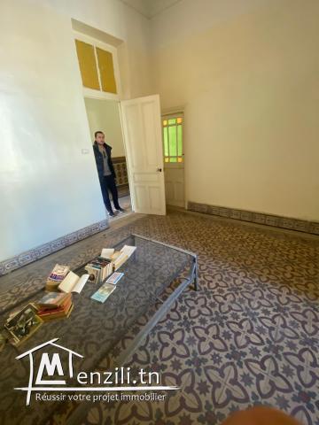 À VENDRE : TERRAIN BÂTI – TRÈS PROCHE DE L'AVENUE MOHAMED V