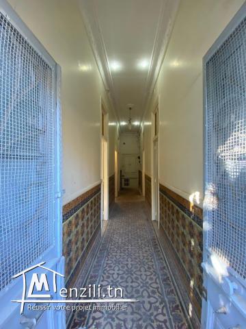 À VENDRE : TERRAIN BÂTI – TRÈS PROCHE DE L'AVENUE MOHAMED V