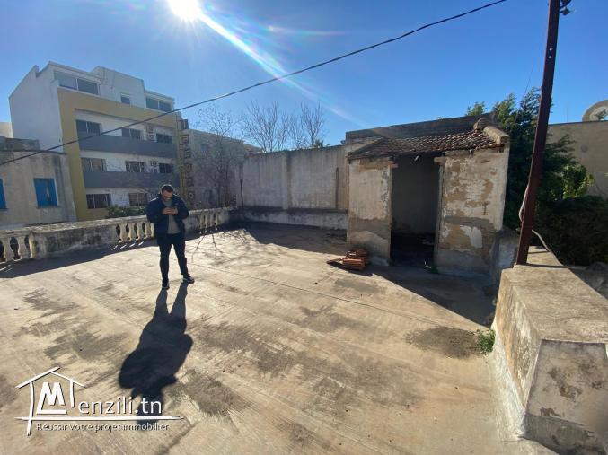 À VENDRE : TERRAIN BÂTI – TRÈS PROCHE DE L'AVENUE MOHAMED V