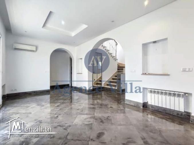 un duplex aux jardins de carthage