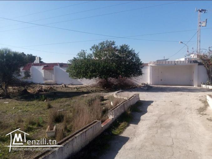 A vendre une villa de maitre à Cité Mansoura Kélibia