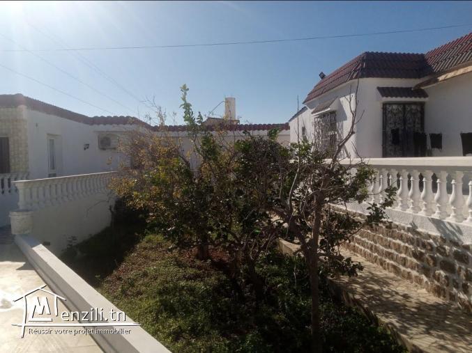 A vendre une villa de maitre à Cité Mansoura Kélibia