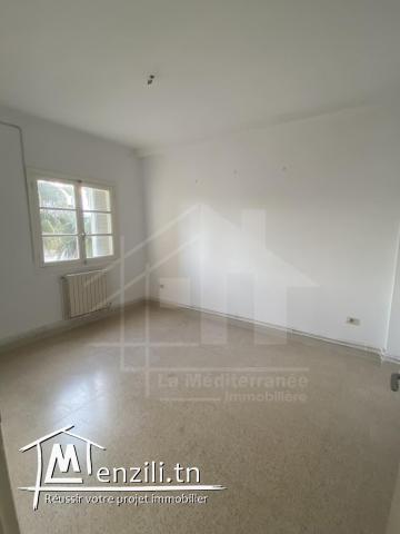Appartement s+3 à Ezzahra