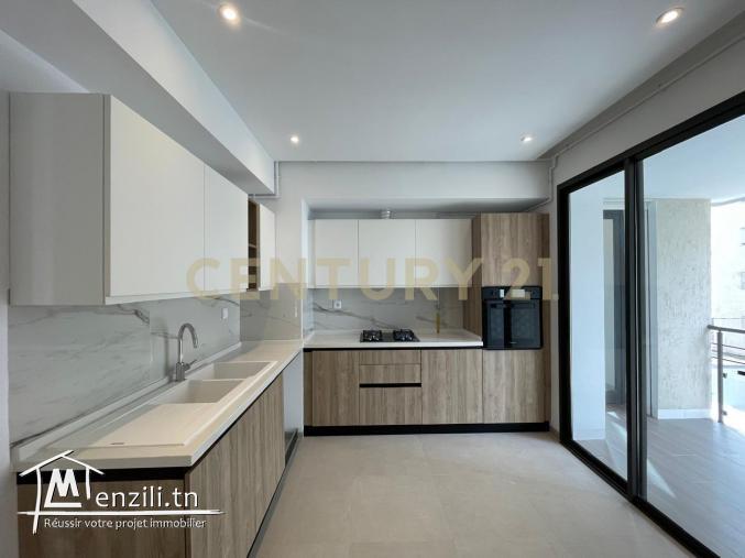 Un s+2 à Louer de 131m2