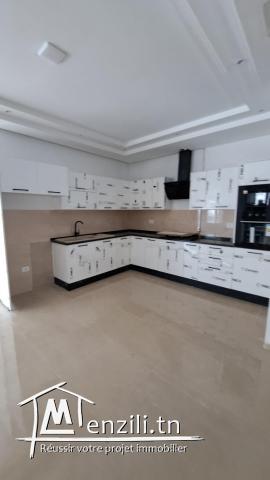 Villa à Louer - El Menzah 5, Ariana