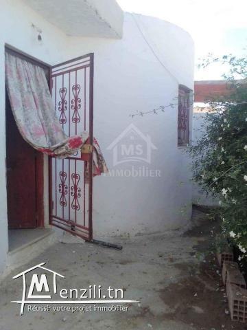Maison S+2 à vendre à 150 MD à Hammamet Sud 51355351