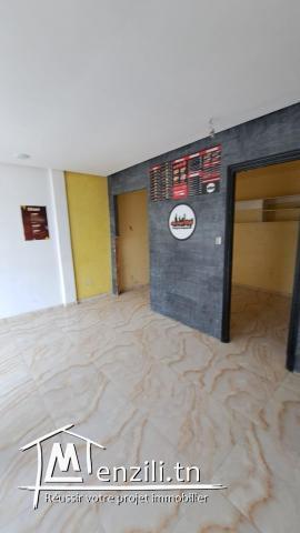 Local commercial à Louer - El Menzah 5, Ariana