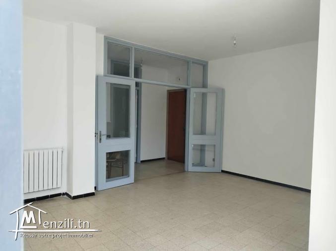 À LOUER | Appartement S+3 - Cité Mahrajene, Mutuelleville, Tunis - Réf : PA-0403