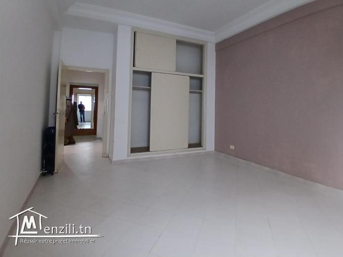 À VENDRE : Appartement S+2 à Tunis Belvédère