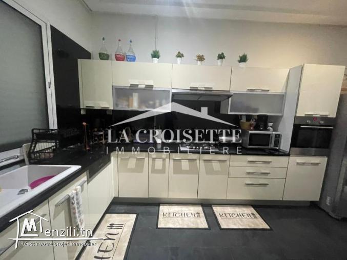 Appartement S+3 avec chambre de service à La Marsa ZAV1812