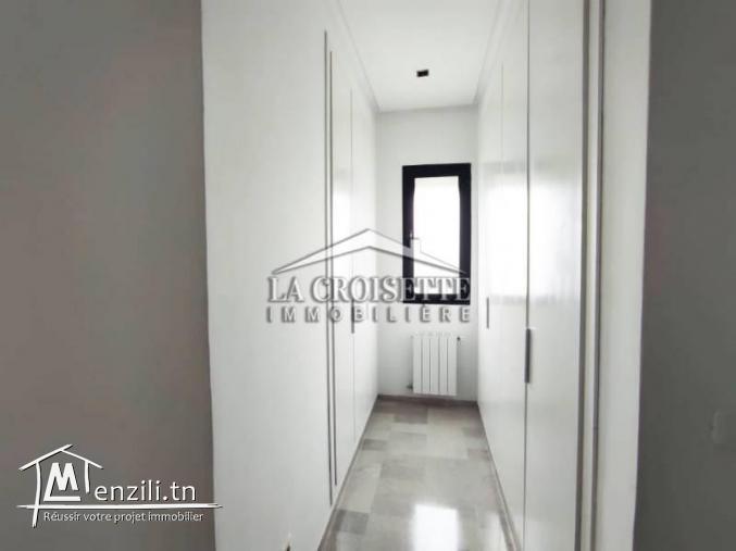 Appartement S+3 avec chambre de service à La Marsa MAL1886
