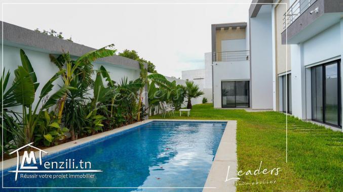 Villa s+4 avec piscine à vendre à Hammamet nord