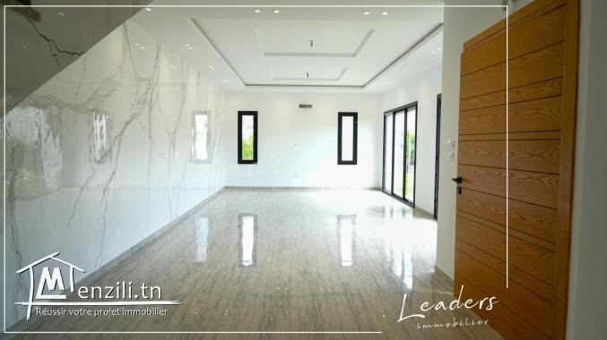 Villa s+4 avec piscine à vendre à Hammamet nord