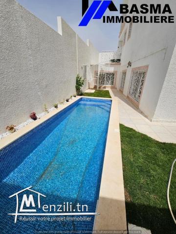 Une luxueuse villa s+4 à vendre située à hergla