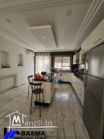 Une luxueuse villa s+4 à vendre située à hergla