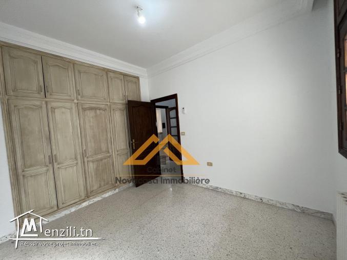 A louer un étage de villa S+3