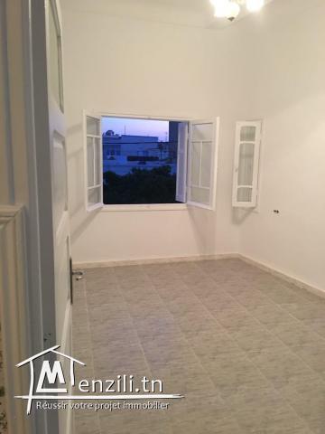 À vendre un unique S2 independent (1er étage) avec terrasse