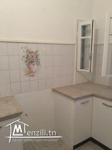 À vendre un unique S2 independent (1er étage) avec terrasse