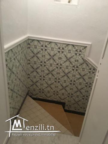 À vendre un unique S2 independent (1er étage) avec terrasse