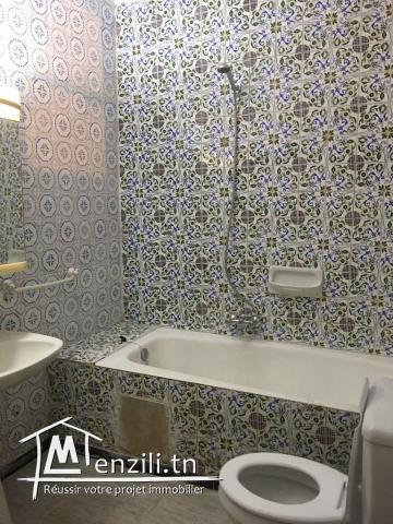 À vendre un unique S2 independent (1er étage) avec terrasse