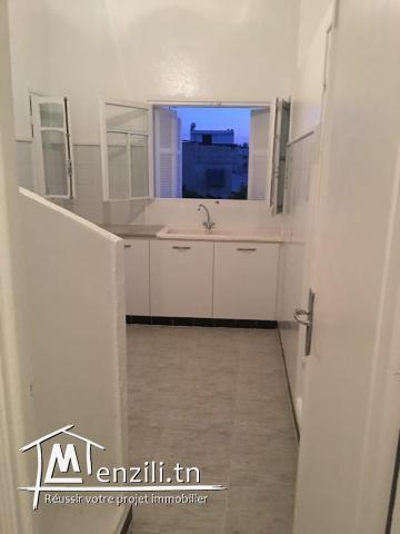 À vendre un unique S2 independent (1er étage) avec terrasse