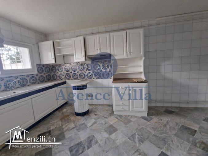 un réz de chaussée de villa s+3 à gammarth vue mer