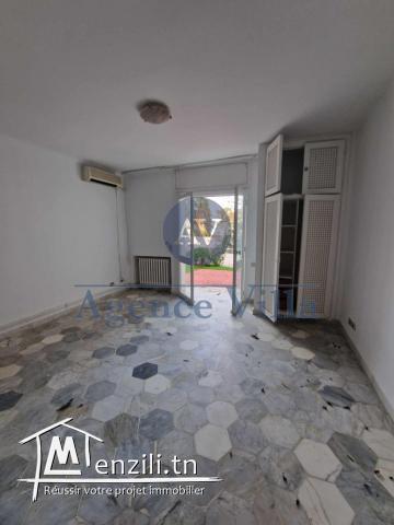 un réz de chaussée de villa s+3 à gammarth vue mer