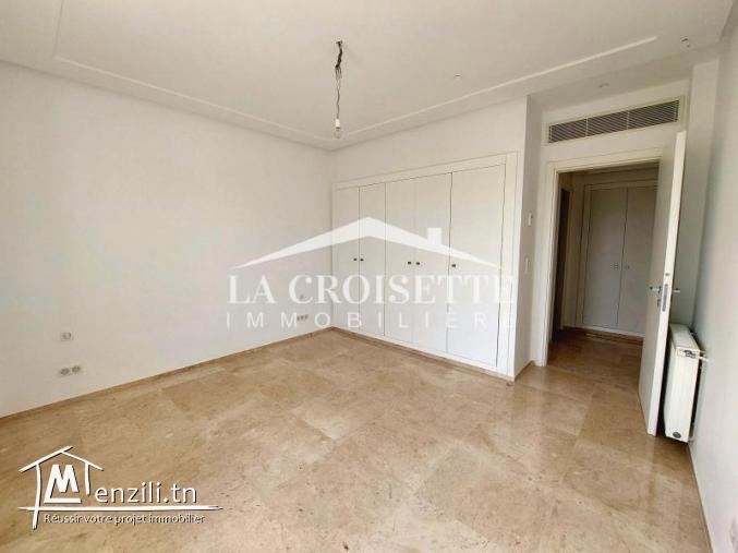Appartement S+2 avec jardin et piscine à Gammarth MAL1467