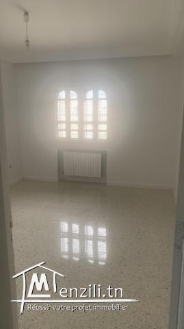 Appartement S+3 Entièrement Rénové mourouj1,