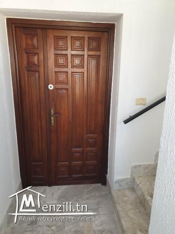 Grand étage de villa à louer