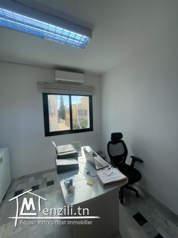 bureau a louer  d'une superficie 100m²  à Alain savary