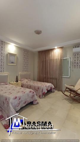 Une superbe villa s+4 à louer située à chatt mariem