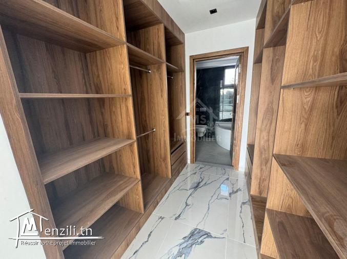 Villa S+4 toute neuve avec piscine à Hammamet Zone Craxi à vendre 51355351