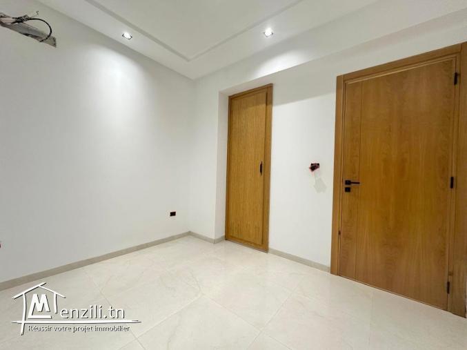 A vendre un S+1 avec une terrasse